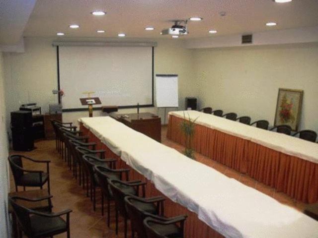 Ξενοδοχείο Μαγκιωση Neraïdochóri Exterior foto
