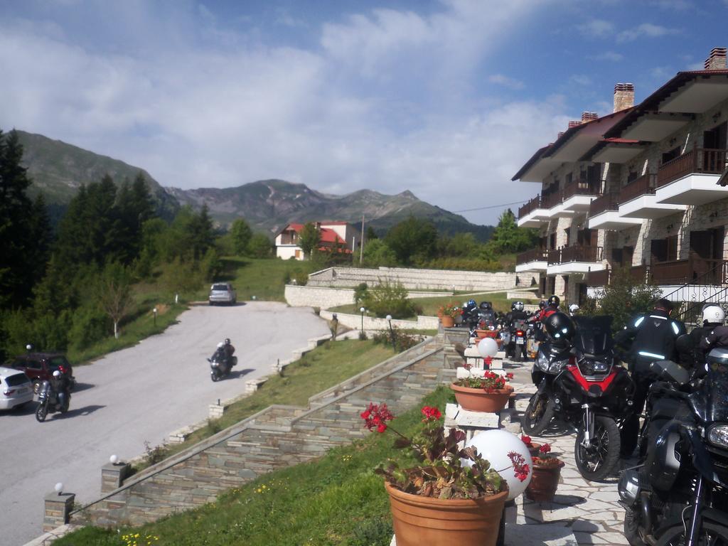 Ξενοδοχείο Μαγκιωση Neraïdochóri Exterior foto