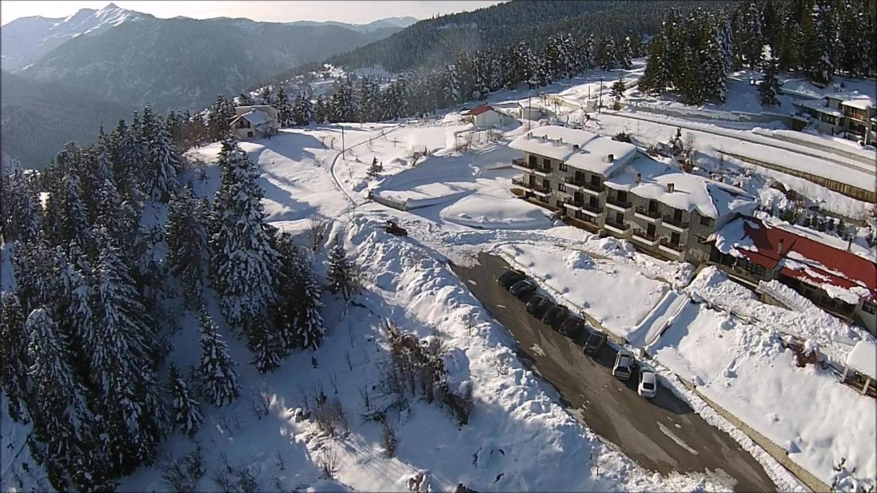 Ξενοδοχείο Μαγκιωση Neraïdochóri Exterior foto